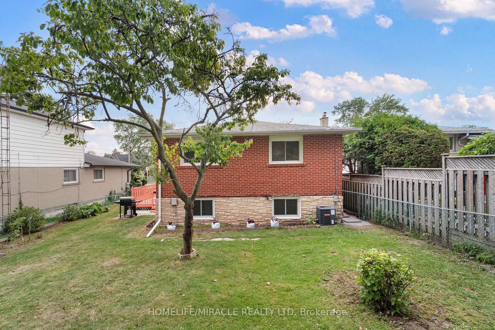 203 Centennial Road thumbnail 35
