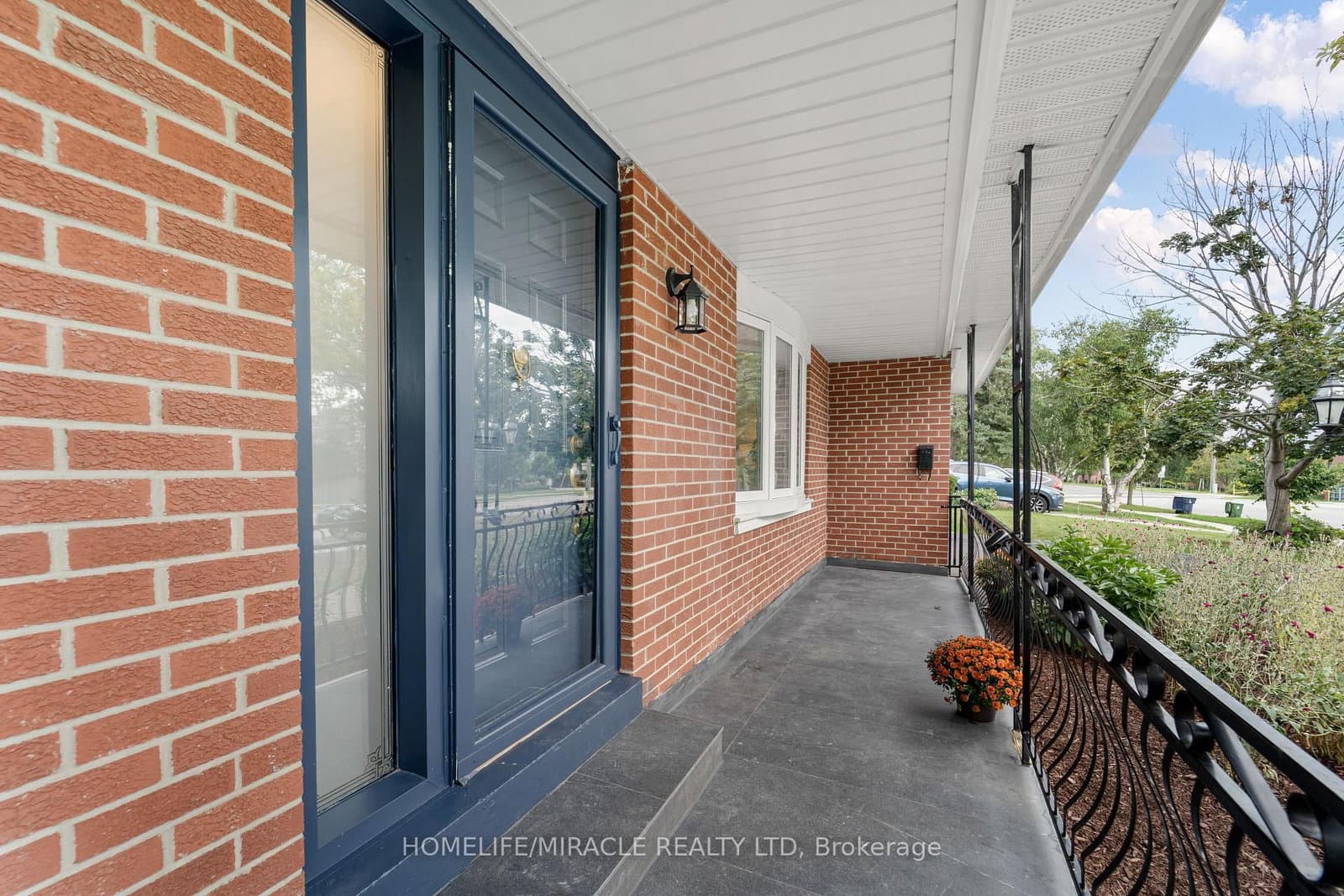 203 Centennial Road thumbnail 4