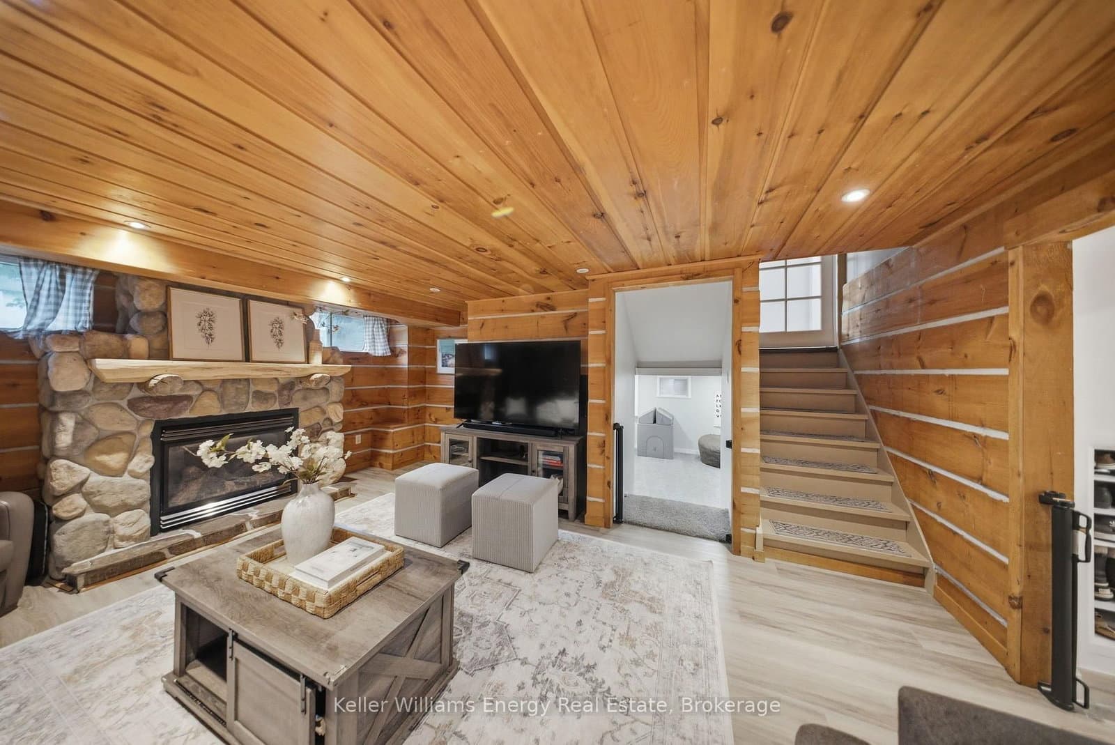 233 Phillip Murray Avenue thumbnail 25