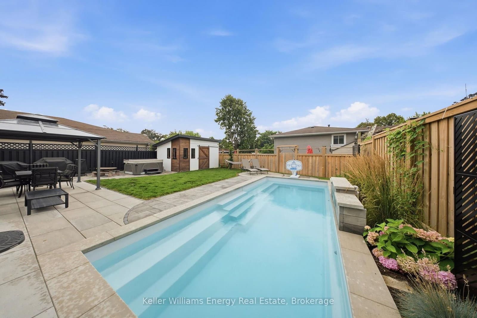 233 Phillip Murray Avenue thumbnail 32