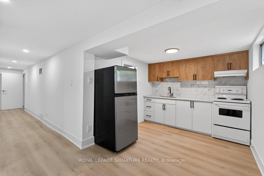 297 Kennedy Road, Unit Basement thumbnail 2