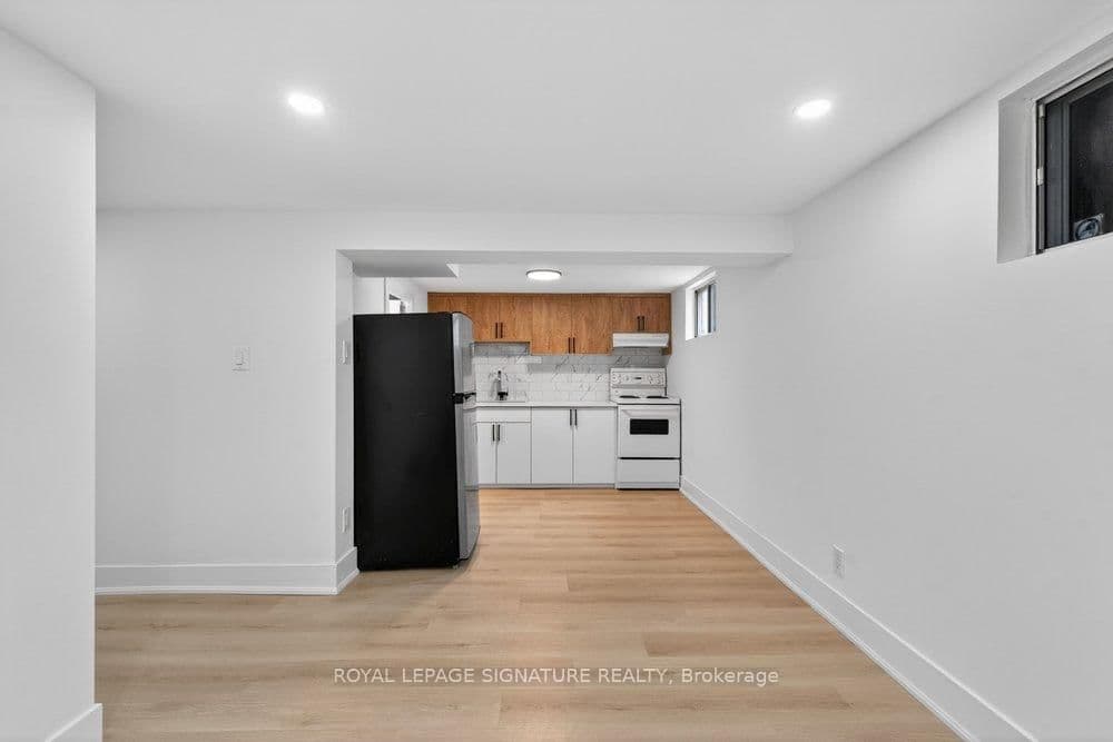 297 Kennedy Road, Unit Basement thumbnail 3