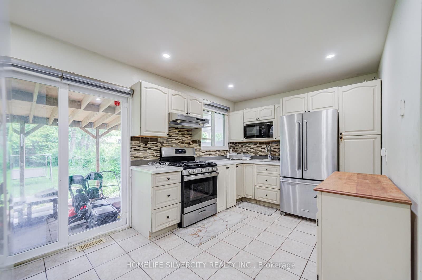 160 Purvis Crescent thumbnail 5