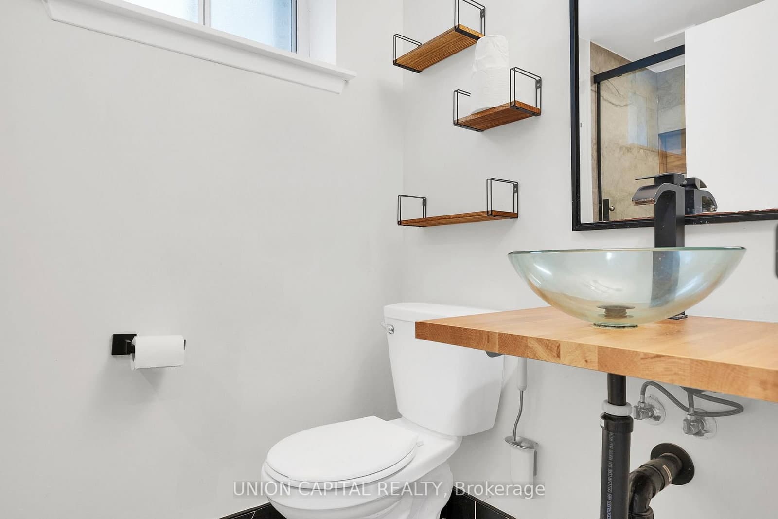 8 Baybrook Crescent thumbnail 32