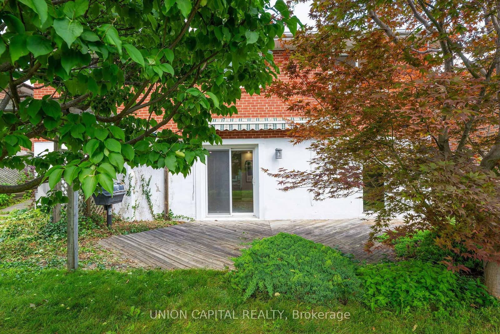 8 Baybrook Crescent thumbnail 37
