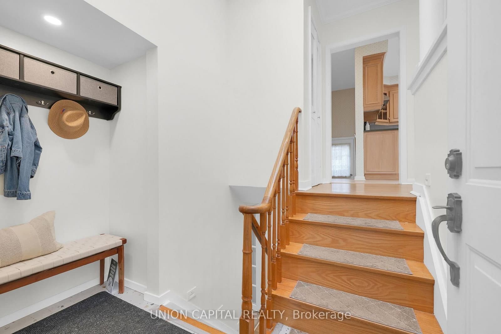 8 Baybrook Crescent thumbnail 4
