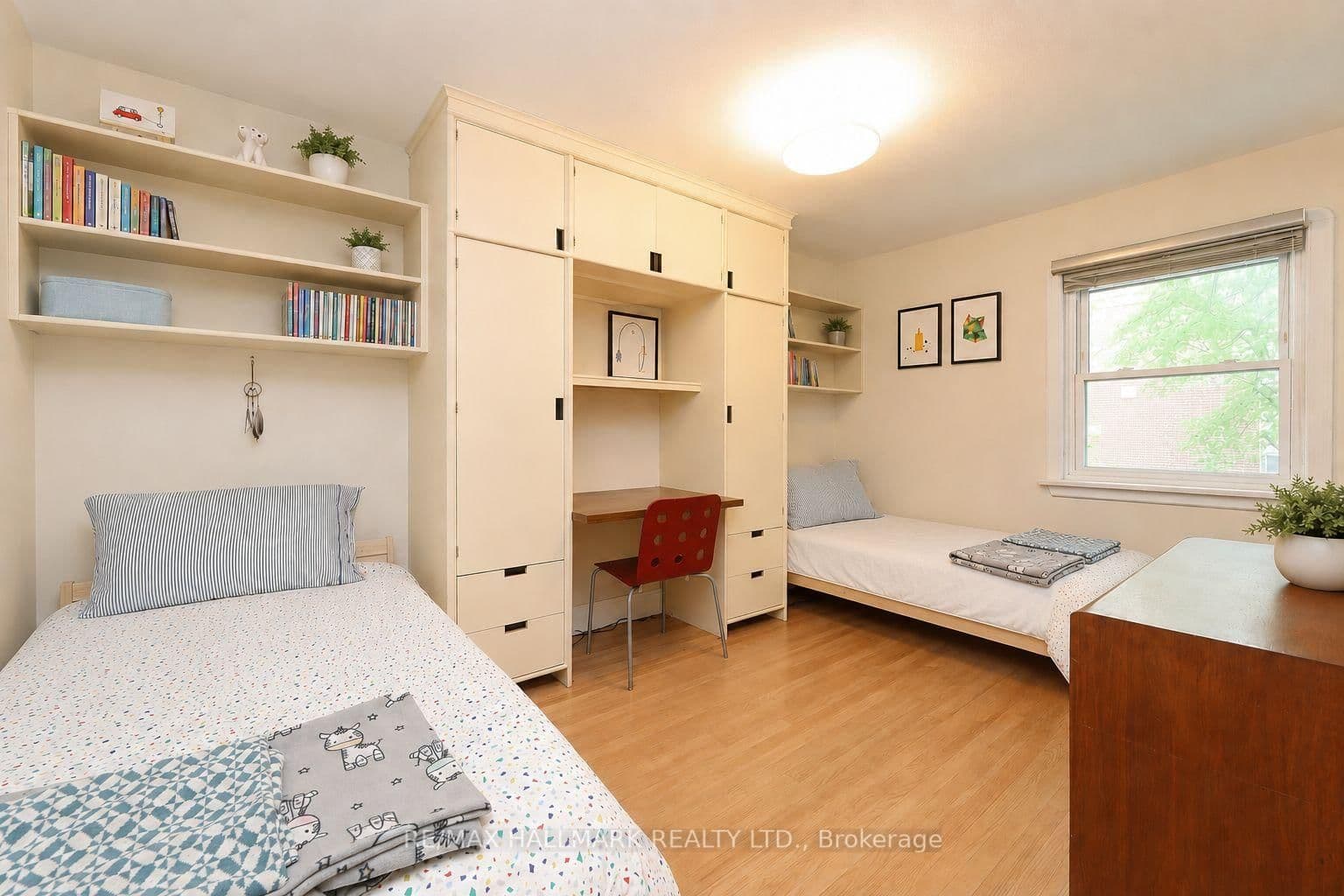 33 Stag Hill Drive thumbnail 12