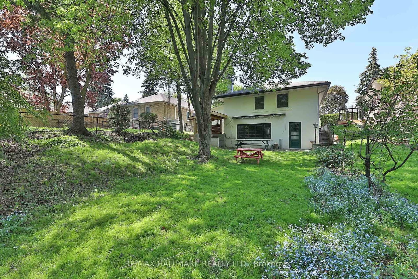 33 Stag Hill Drive thumbnail 20
