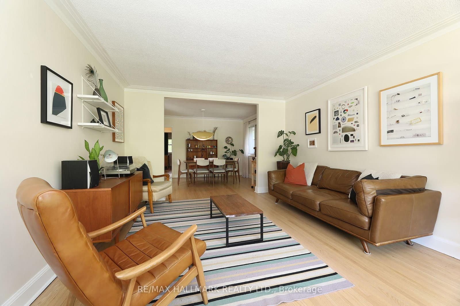 33 Stag Hill Drive thumbnail 5