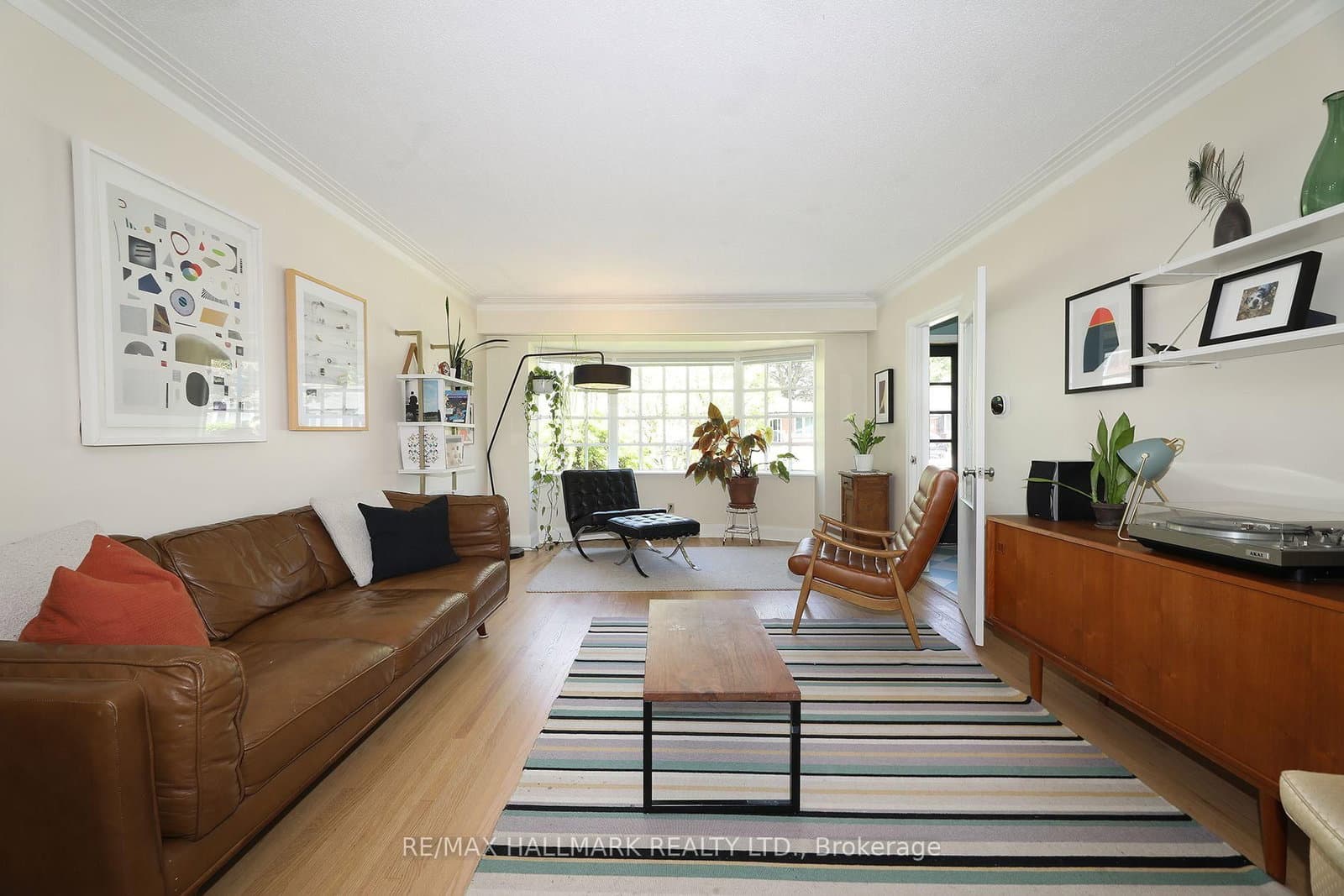 33 Stag Hill Drive thumbnail 8