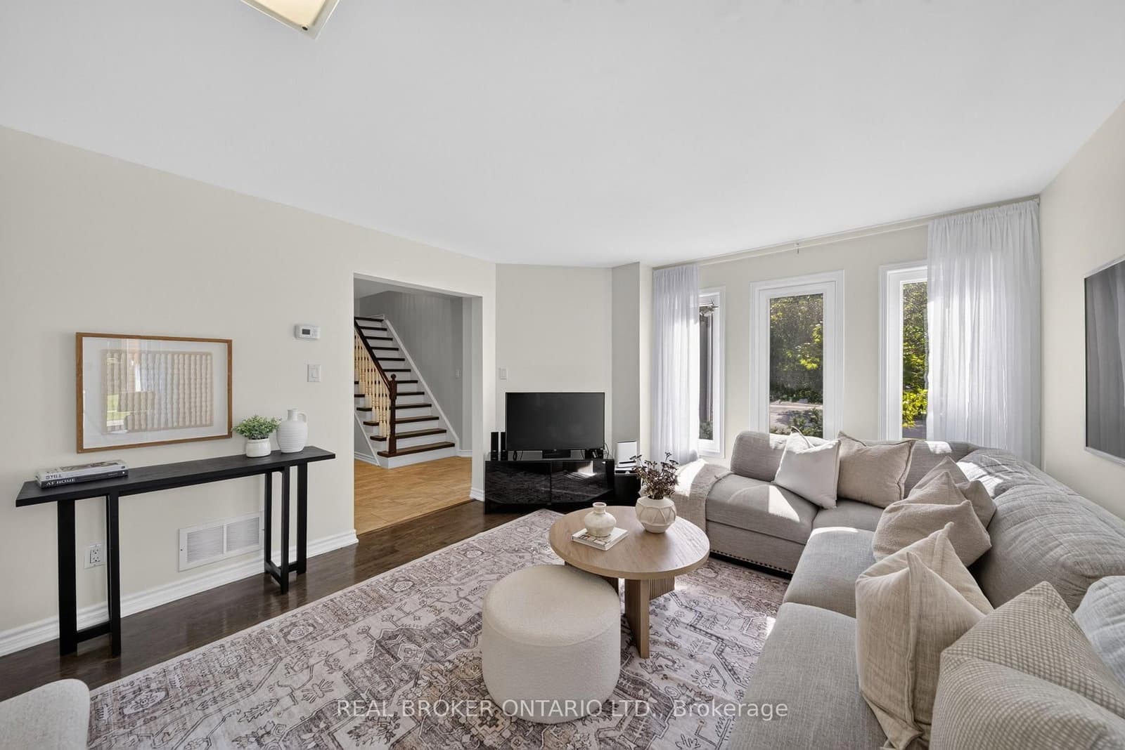 63 Eric Clarke Drive thumbnail 3