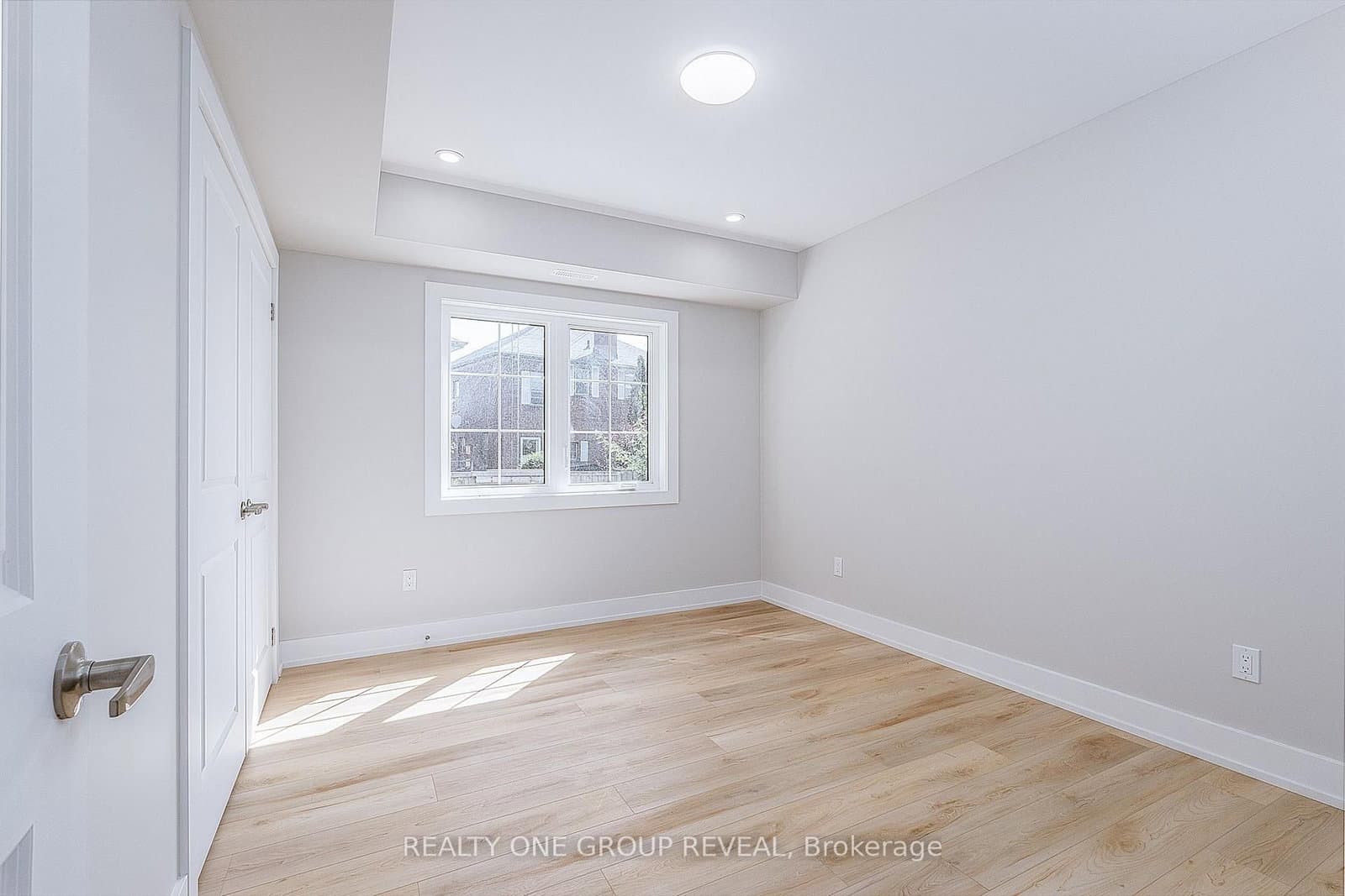 24 Queen Street, Unit 1 thumbnail 11