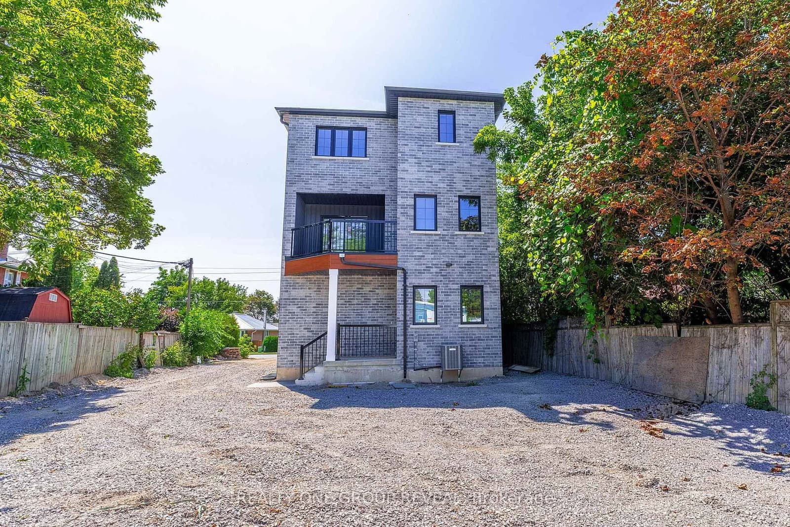 24 Queen Street, Unit 2 thumbnail 18
