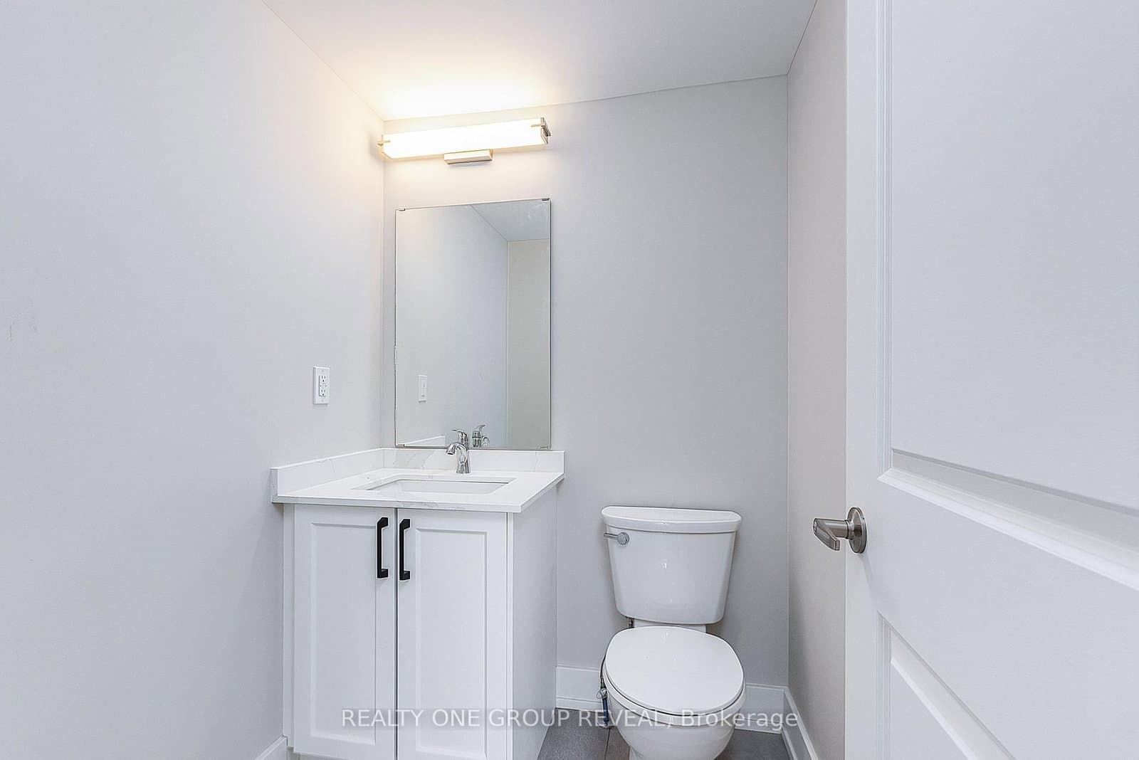 24 Queen Street, Unit 2 thumbnail 2