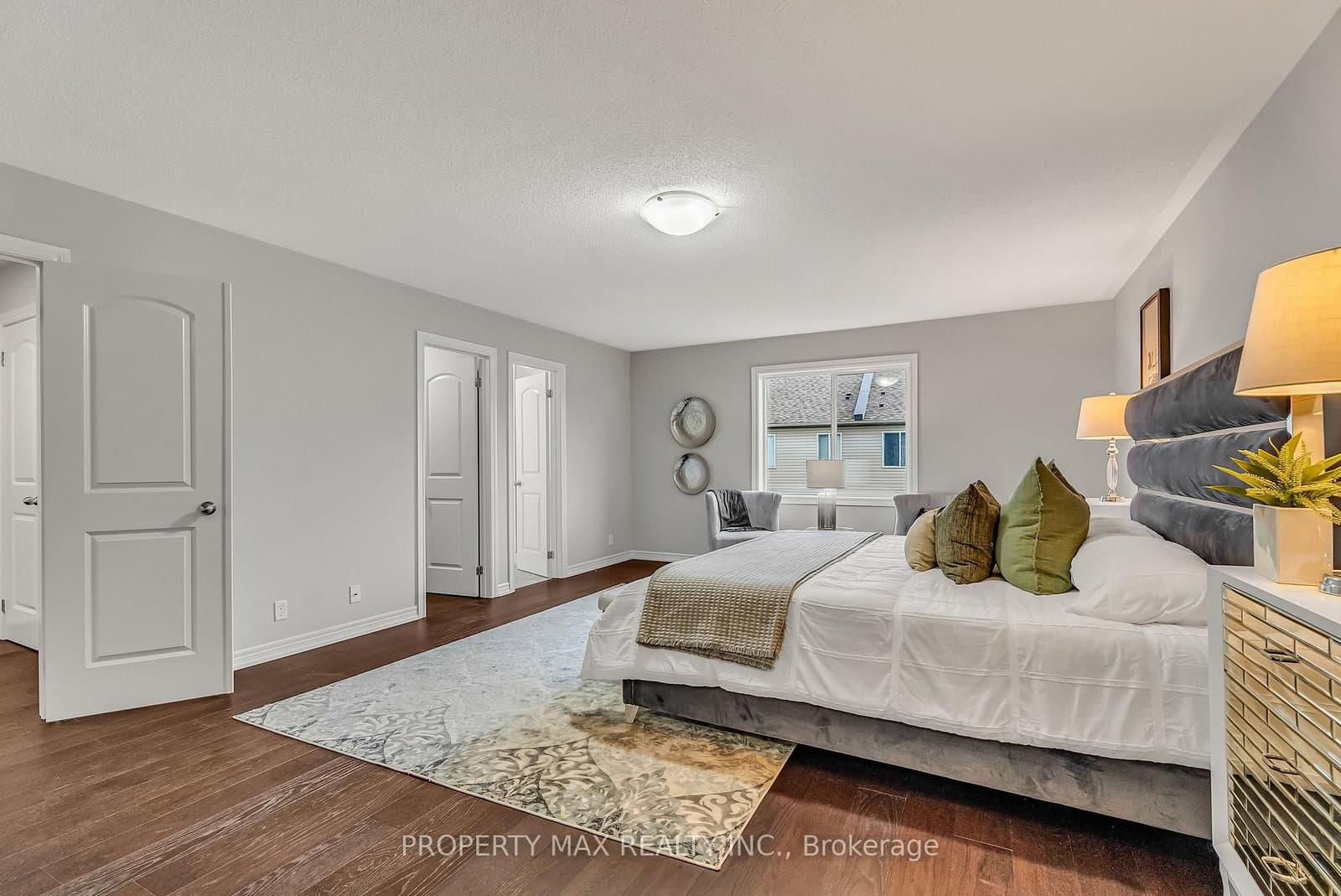40 Britannia Avenue E thumbnail 32