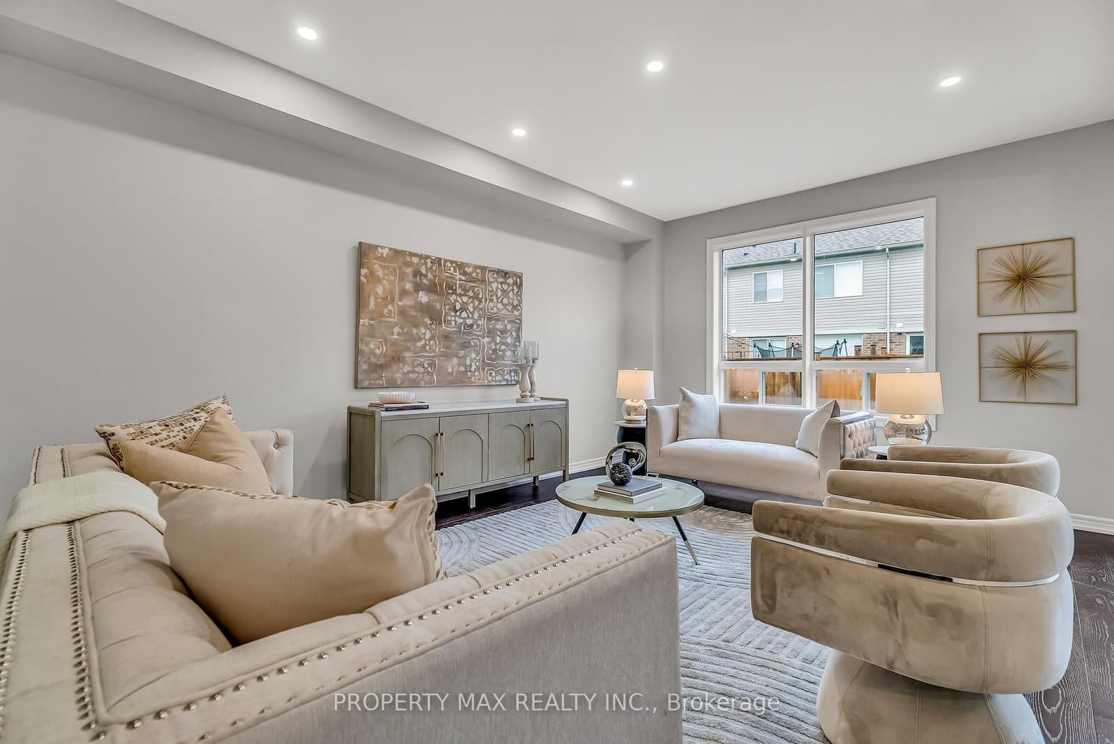 40 Britannia Avenue E thumbnail 5