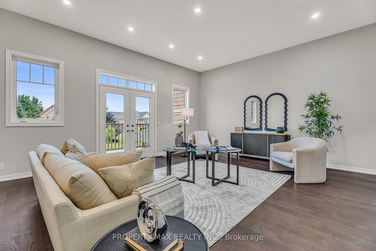 40 Britannia Avenue E thumbnail 9