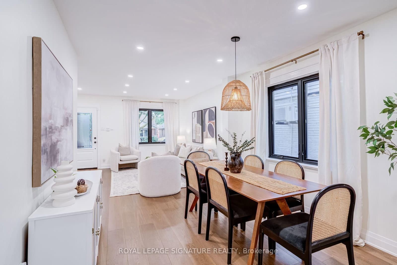 222 Queensdale Avenue thumbnail 11