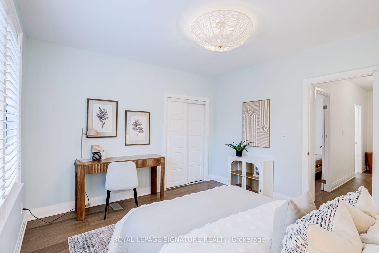222 Queensdale Avenue thumbnail 25