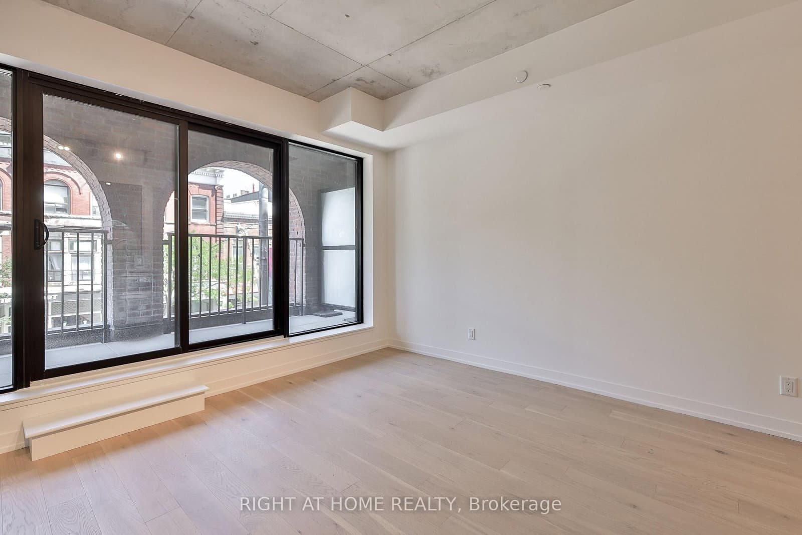 761 Queen Street E, Unit 203 thumbnail 2