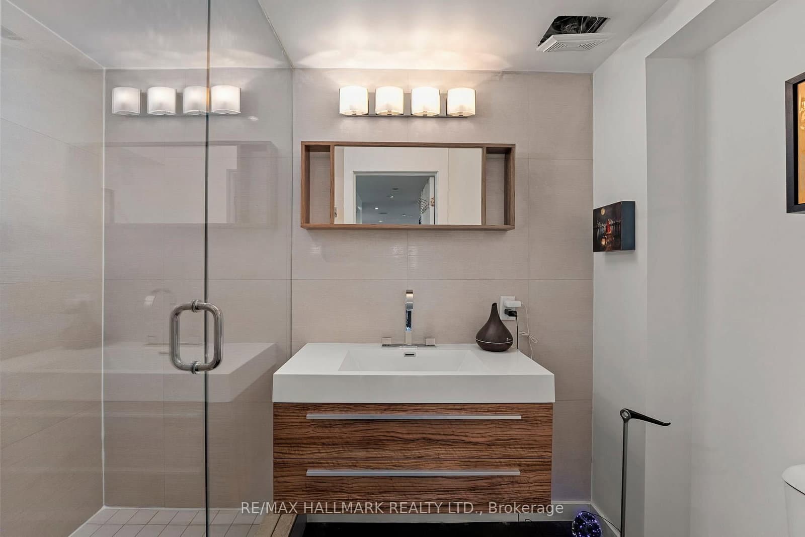 1173 Dundas Street E, Unit 226 thumbnail 12