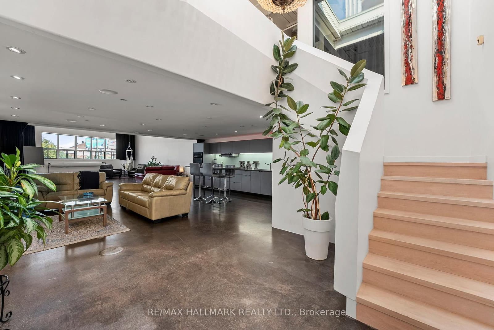 1173 Dundas Street E, Unit 226 thumbnail 2