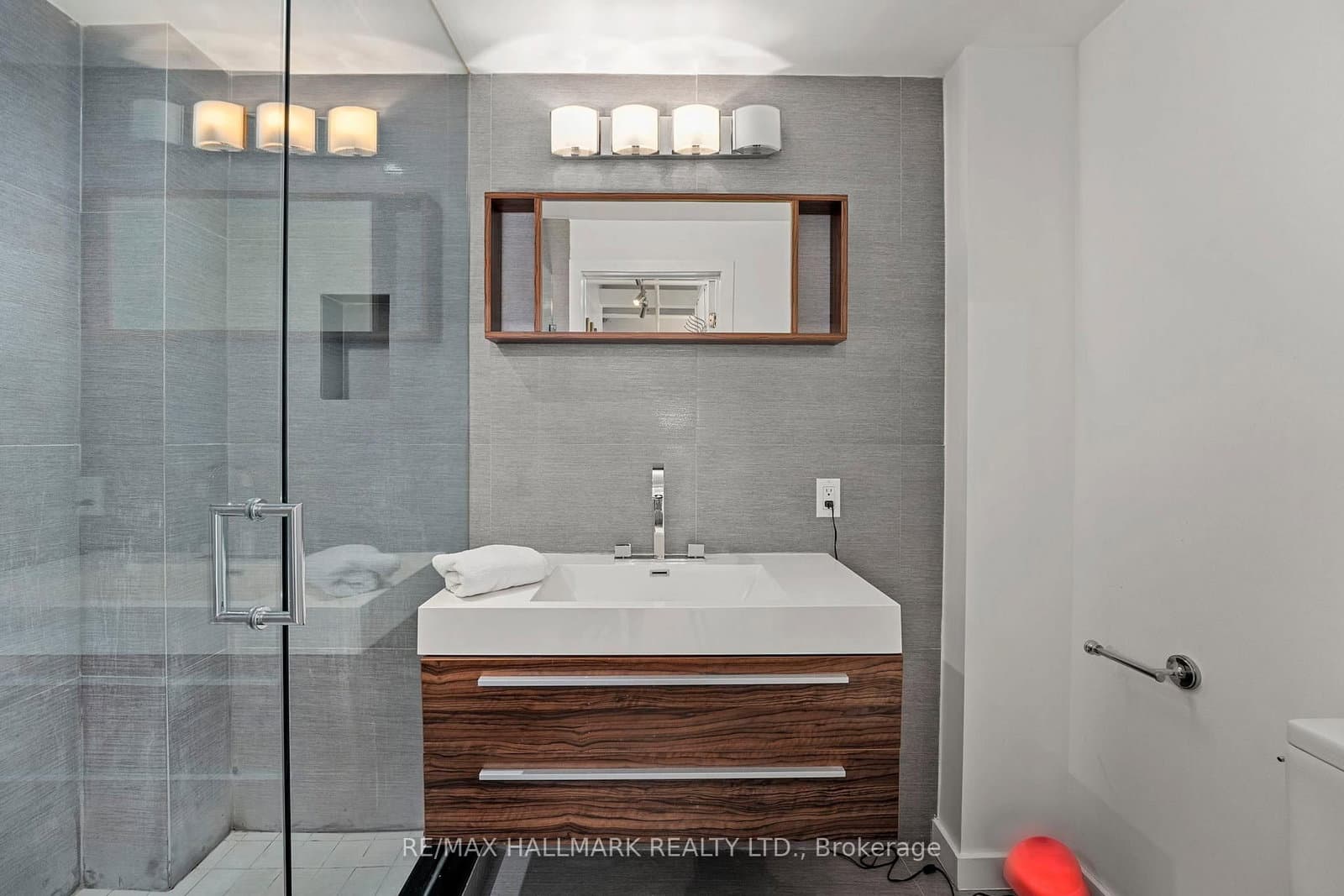 1173 Dundas Street E, Unit 226 thumbnail 27