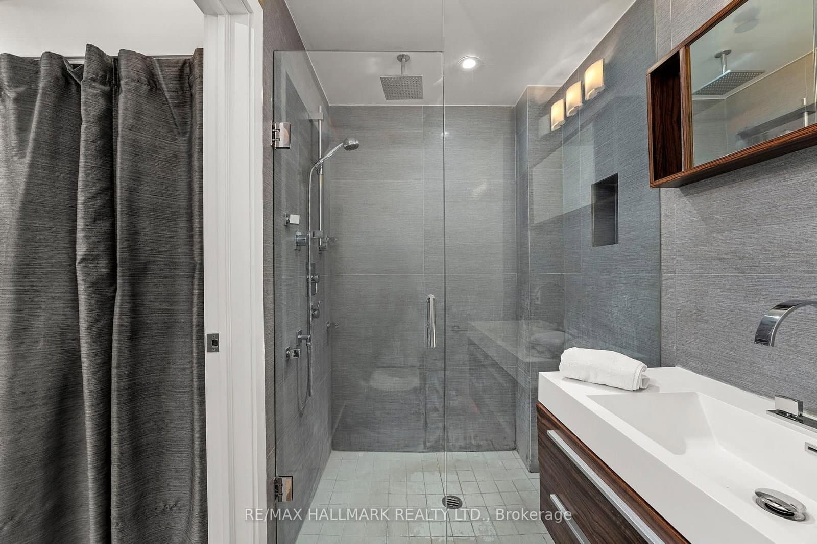 1173 Dundas Street E, Unit 226 thumbnail 28