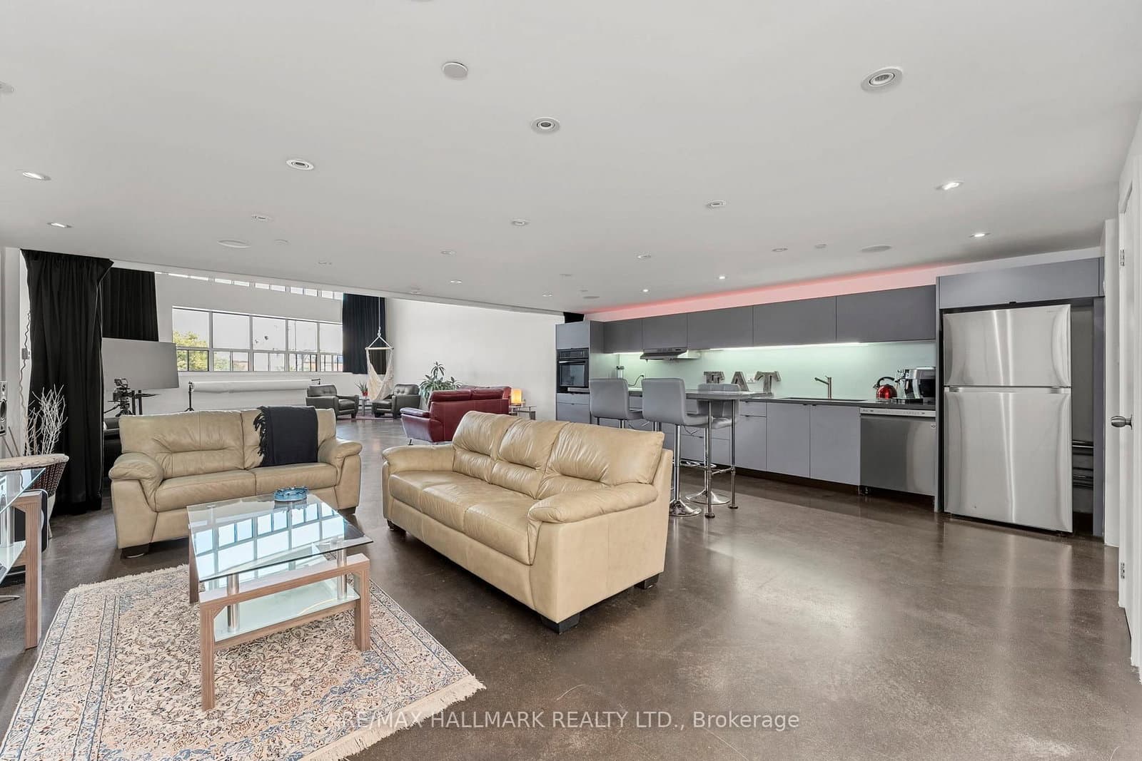 1173 Dundas Street E, Unit 226 thumbnail 3