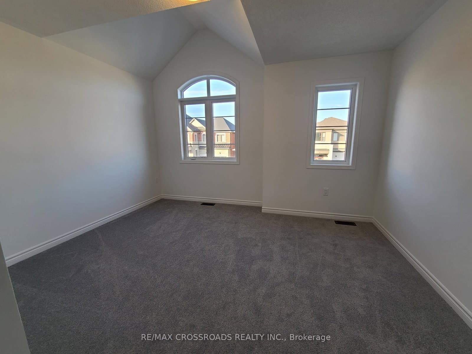 2916 Scotch Pine Lane thumbnail 14
