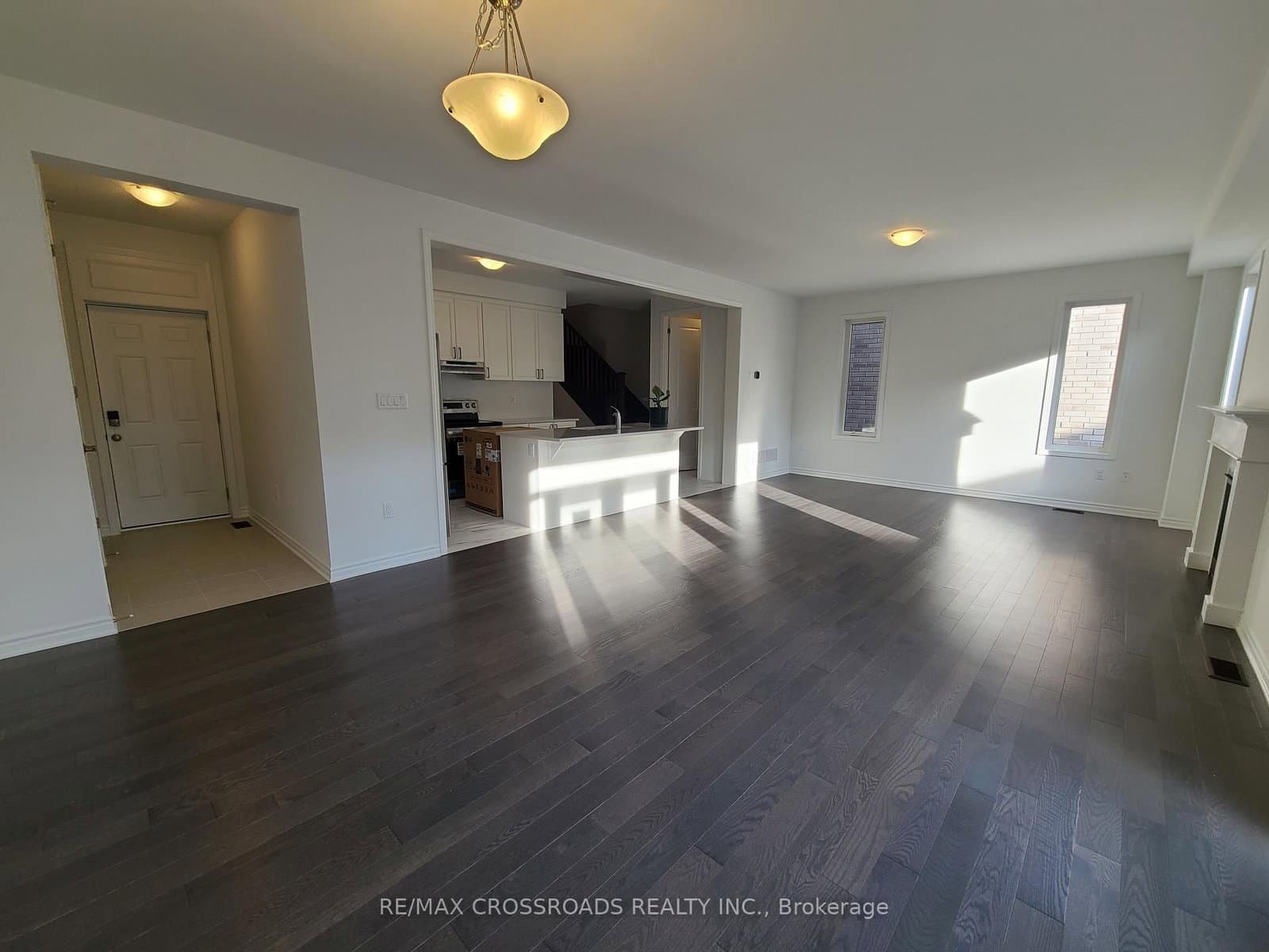 2916 Scotch Pine Lane thumbnail 6
