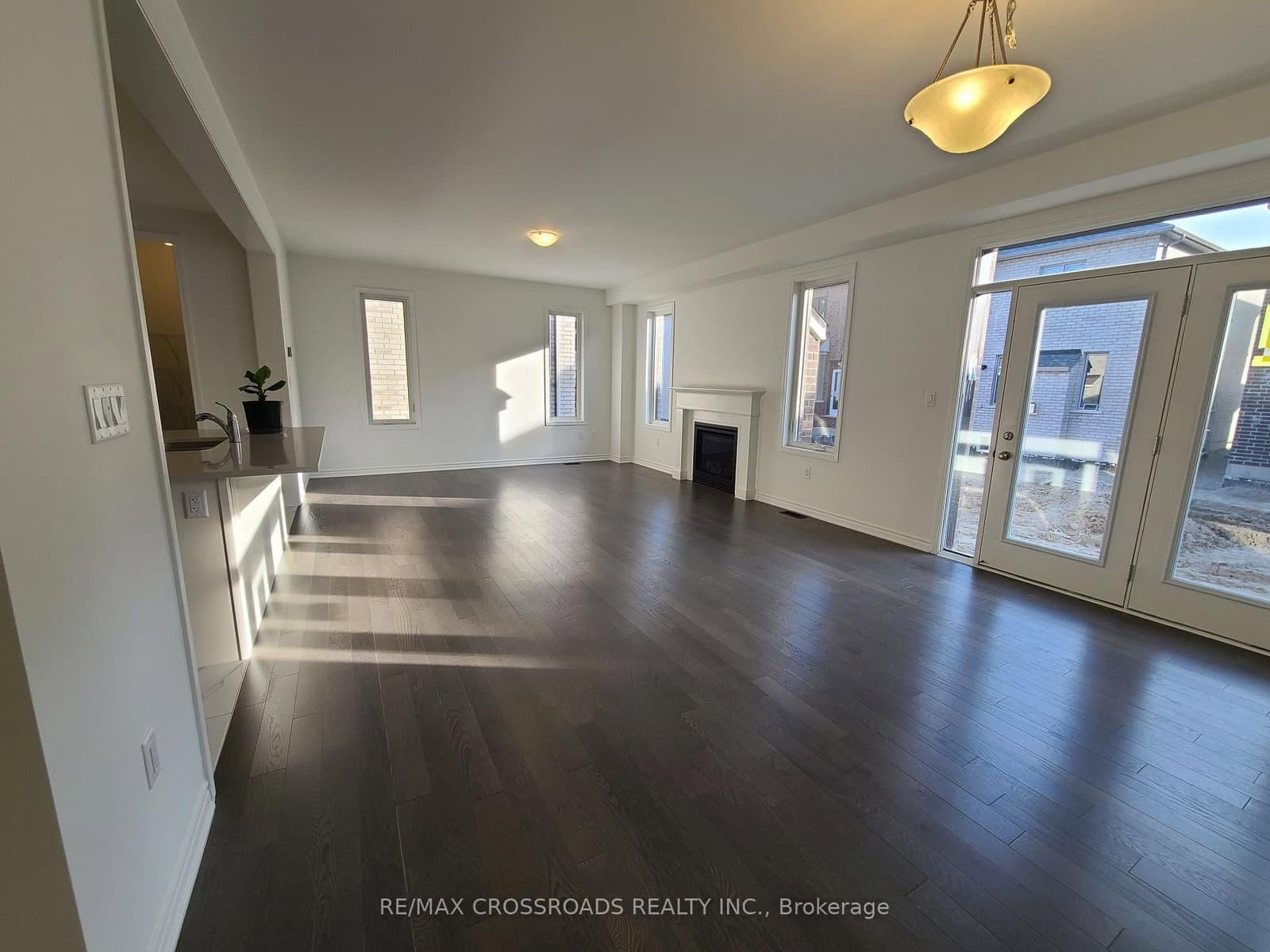 2916 Scotch Pine Lane thumbnail 7