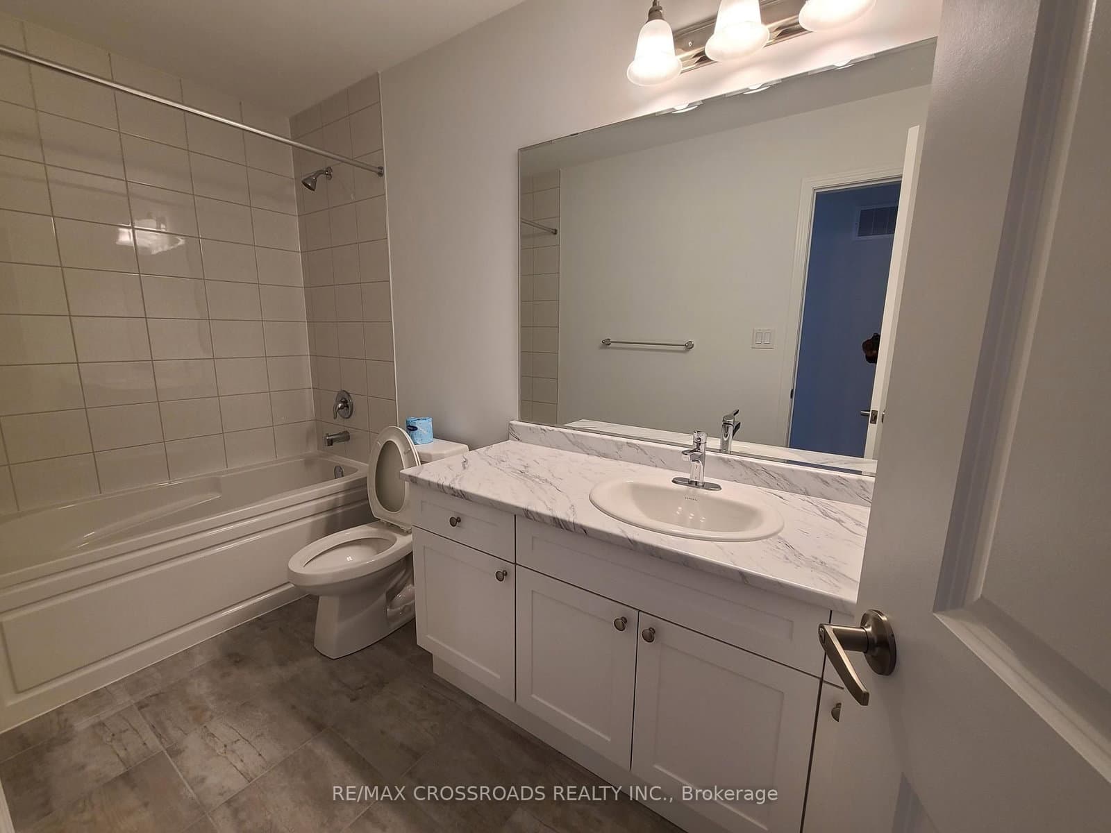 2916 Scotch Pine Lane thumbnail 9