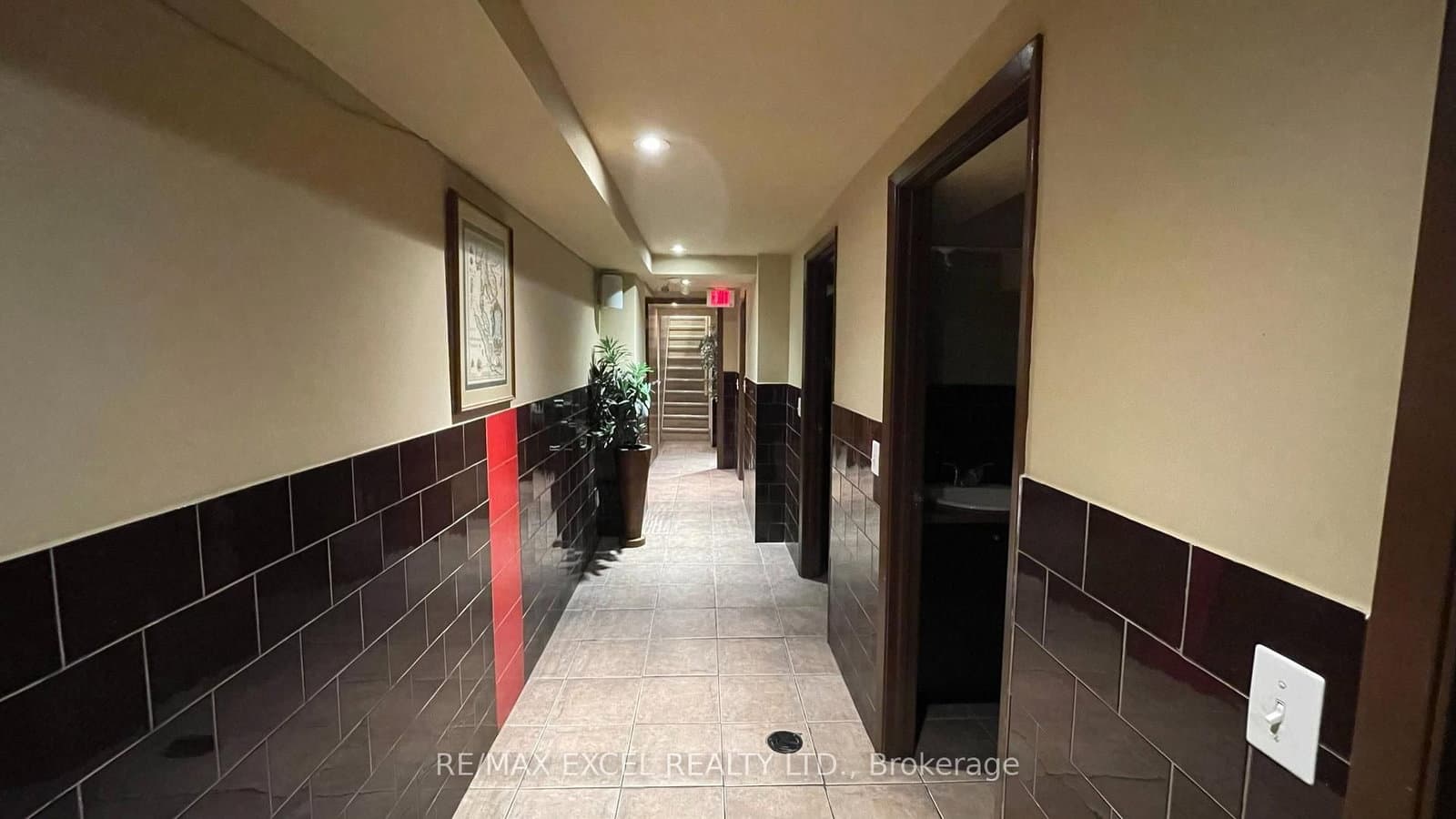 471 Danforth Avenue thumbnail 6