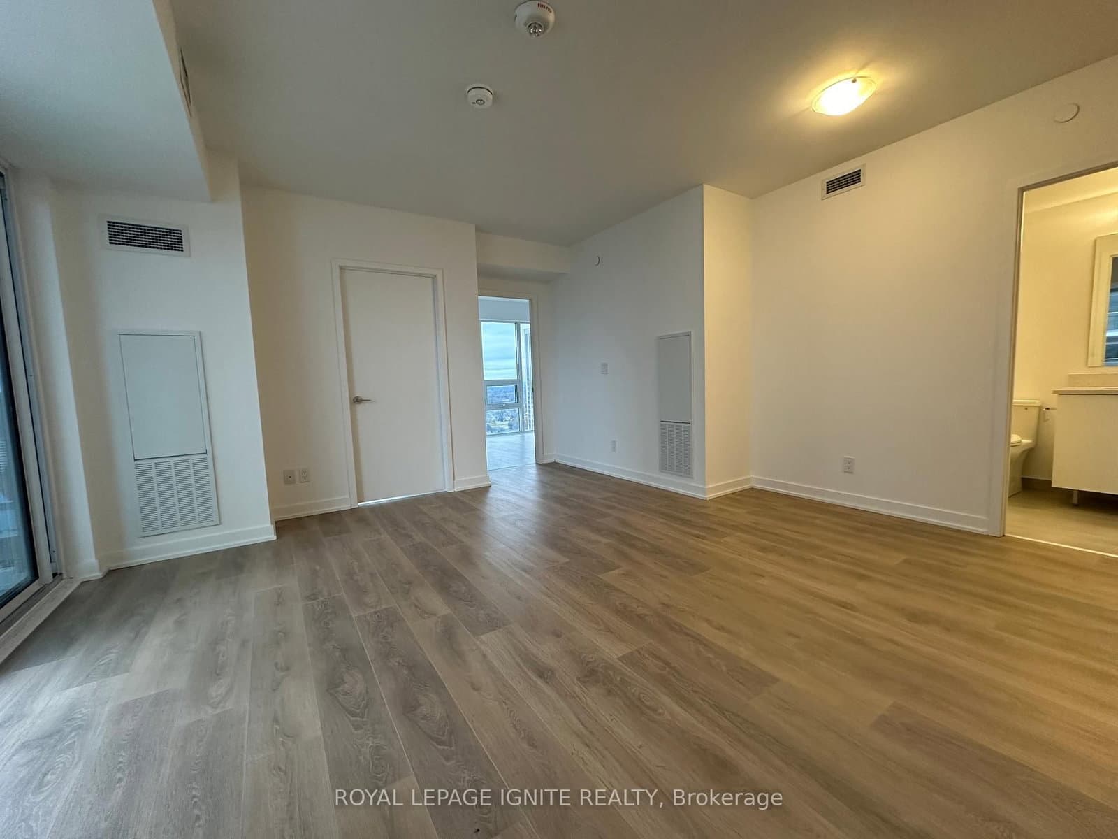 2033 Kennedy Road, Unit 3002 thumbnail 10