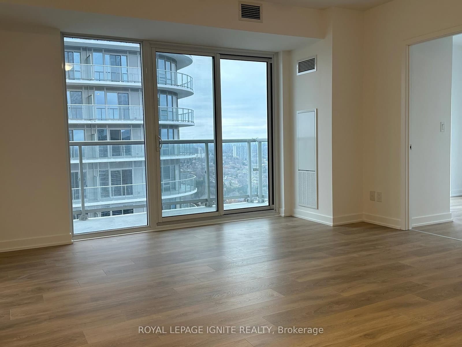 2033 Kennedy Road, Unit 3002 thumbnail 23