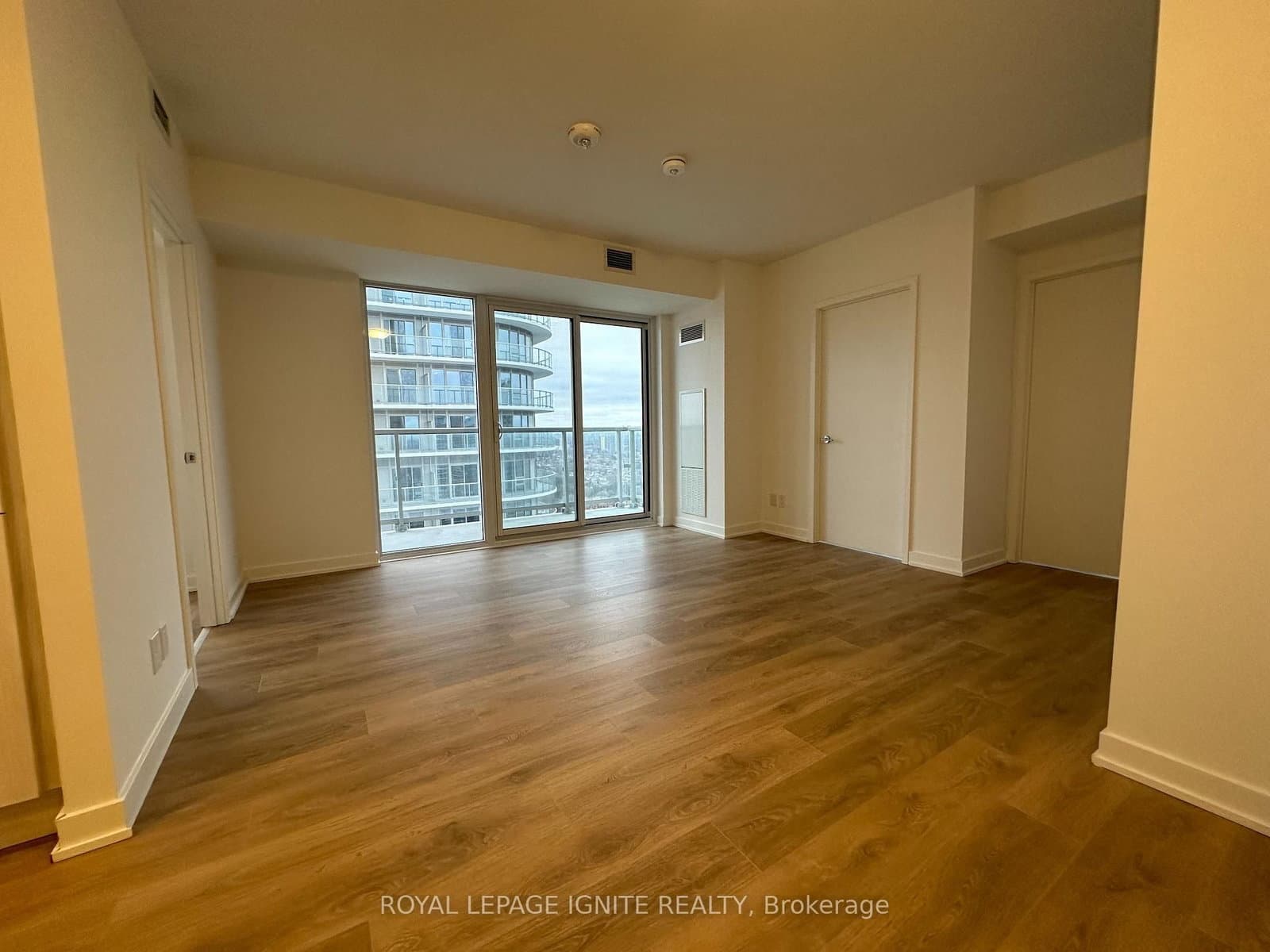 2033 Kennedy Road, Unit 3002 thumbnail 7