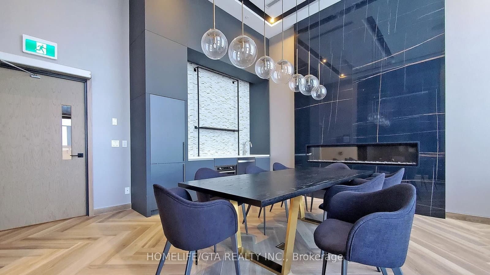 225 Village Green Square, Unit 1107 thumbnail 16