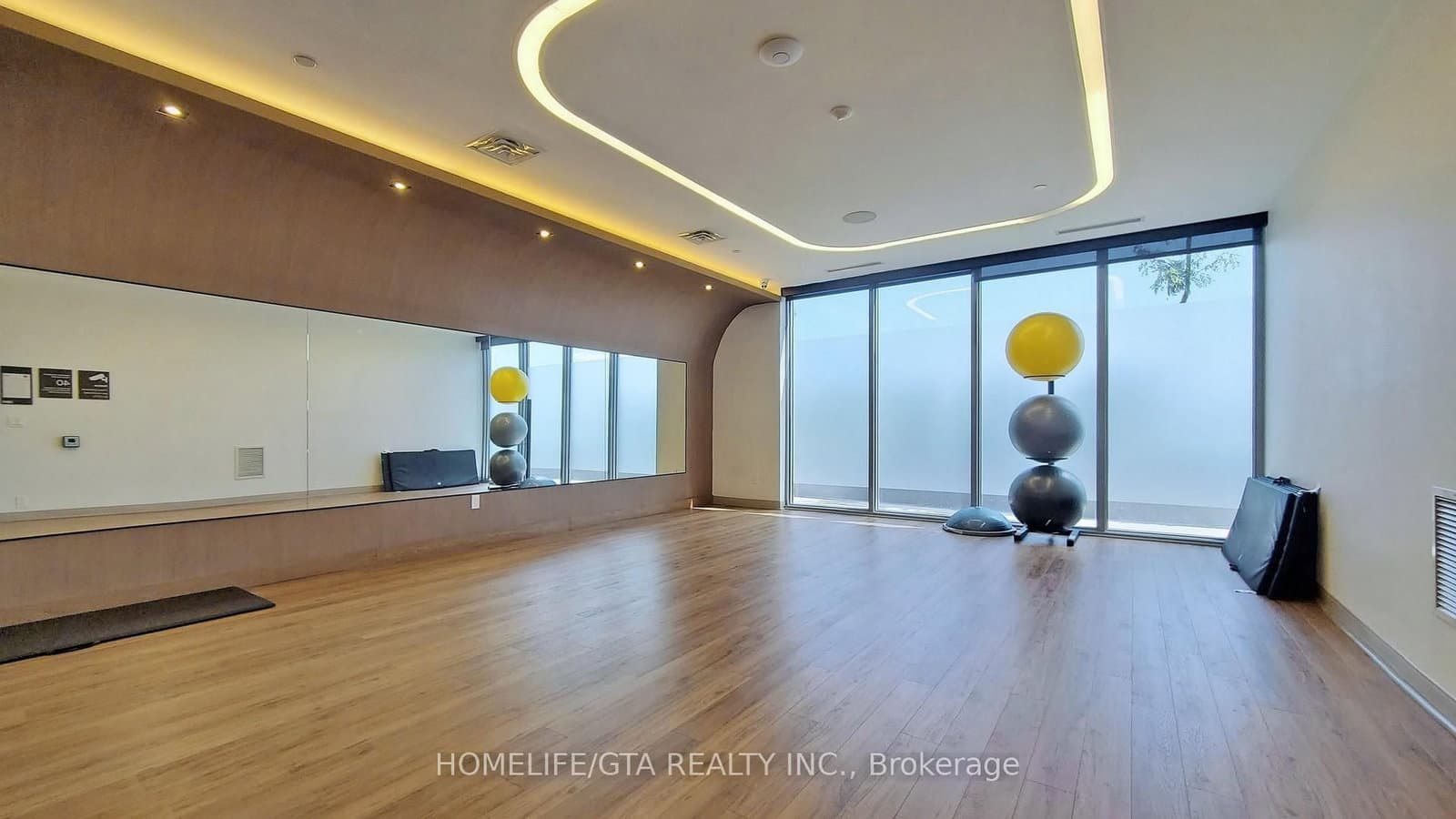 225 Village Green Square, Unit 1107 thumbnail 18