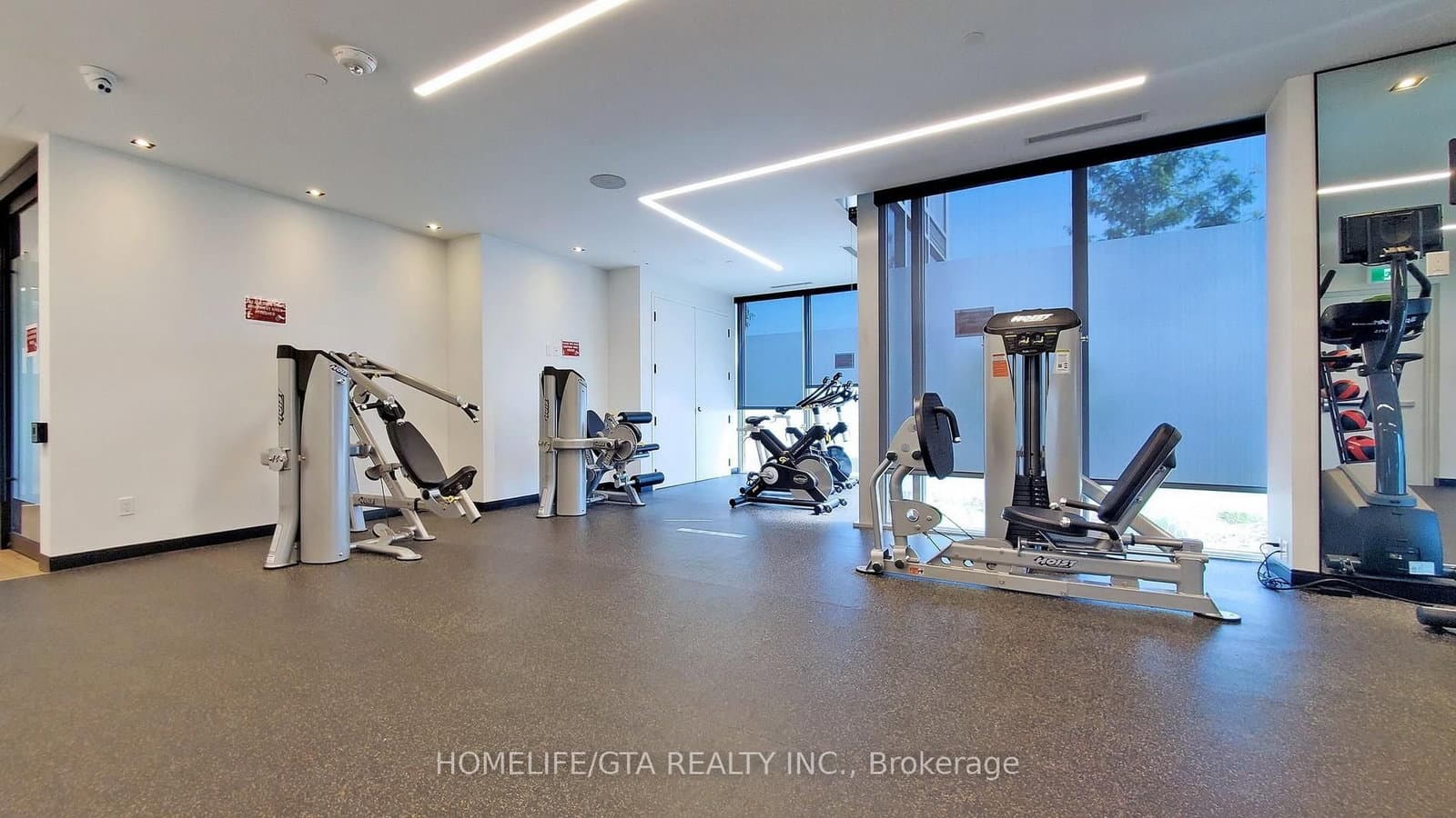 225 Village Green Square, Unit 1107 thumbnail 19