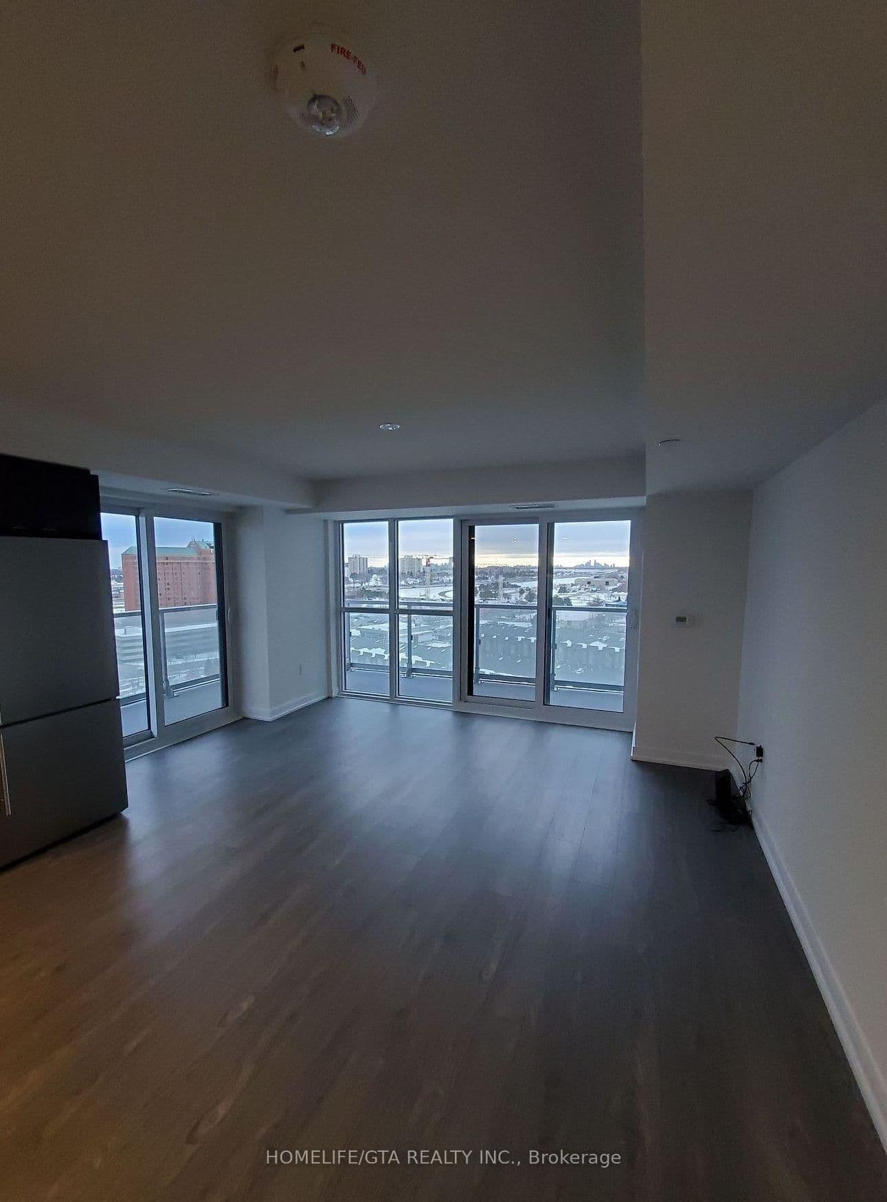 225 Village Green Square, Unit 1107 thumbnail 5