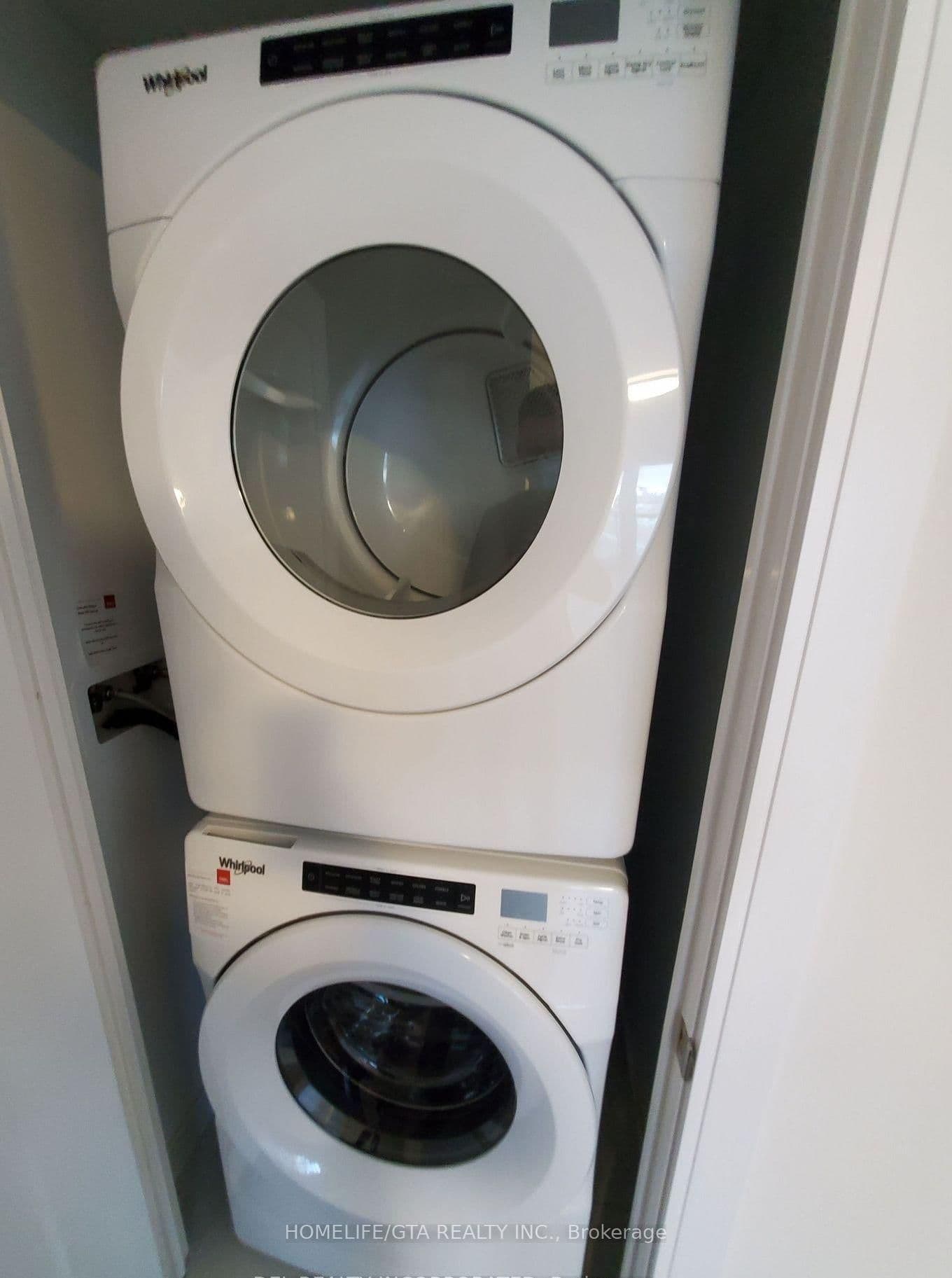 225 Village Green Square, Unit 1107 thumbnail 9