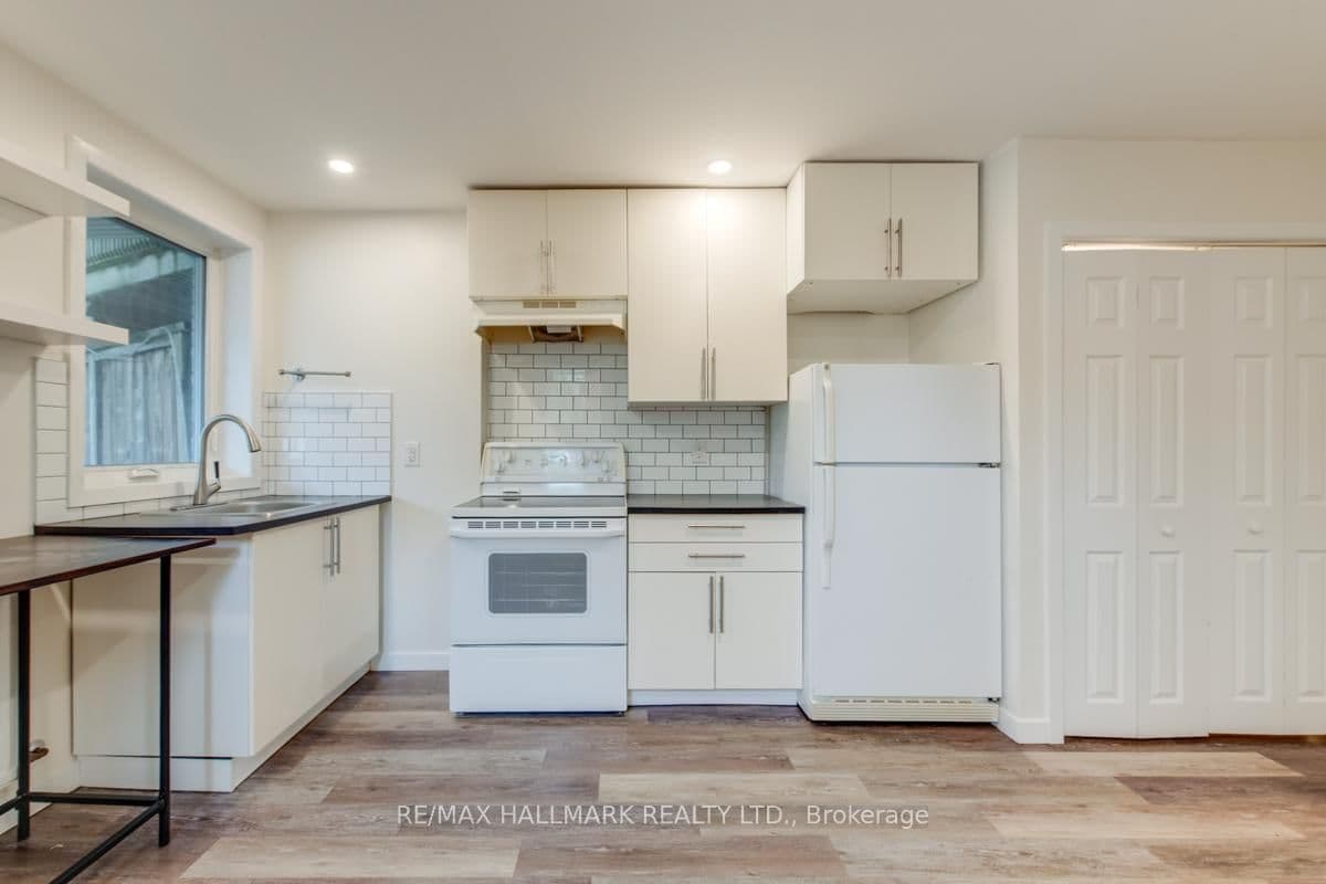 233 Kingston Road, Unit Main thumbnail 2