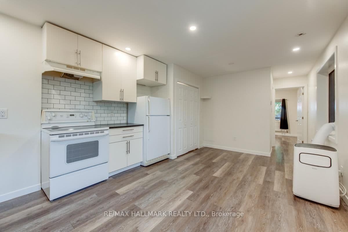 233 Kingston Road, Unit Main thumbnail 3