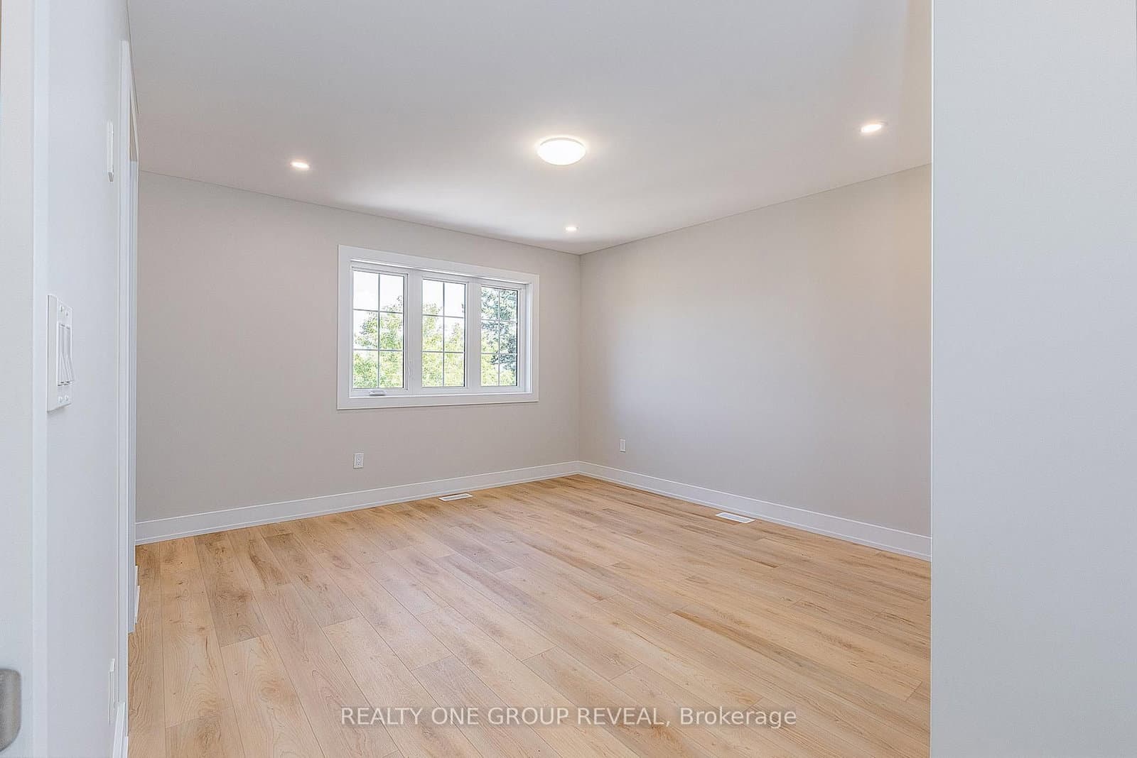 24 Queen Street, Unit 3 thumbnail 13