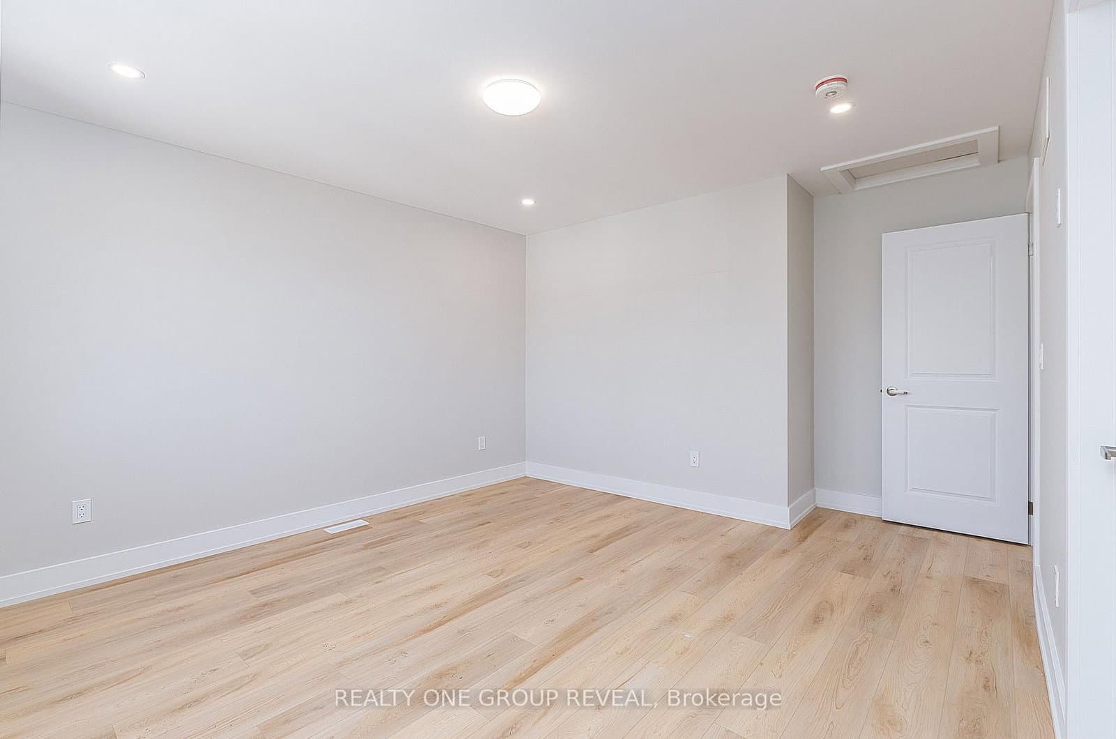 24 Queen Street, Unit 3 thumbnail 17