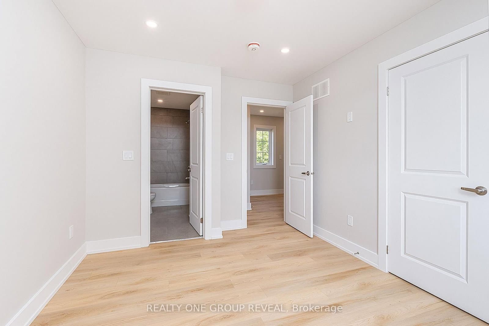 24 Queen Street, Unit 3 thumbnail 19