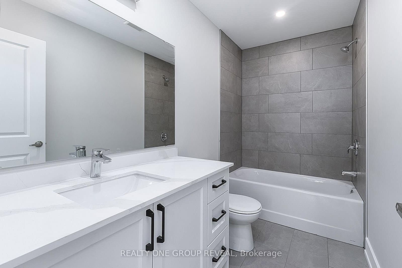 24 Queen Street, Unit 3 thumbnail 20