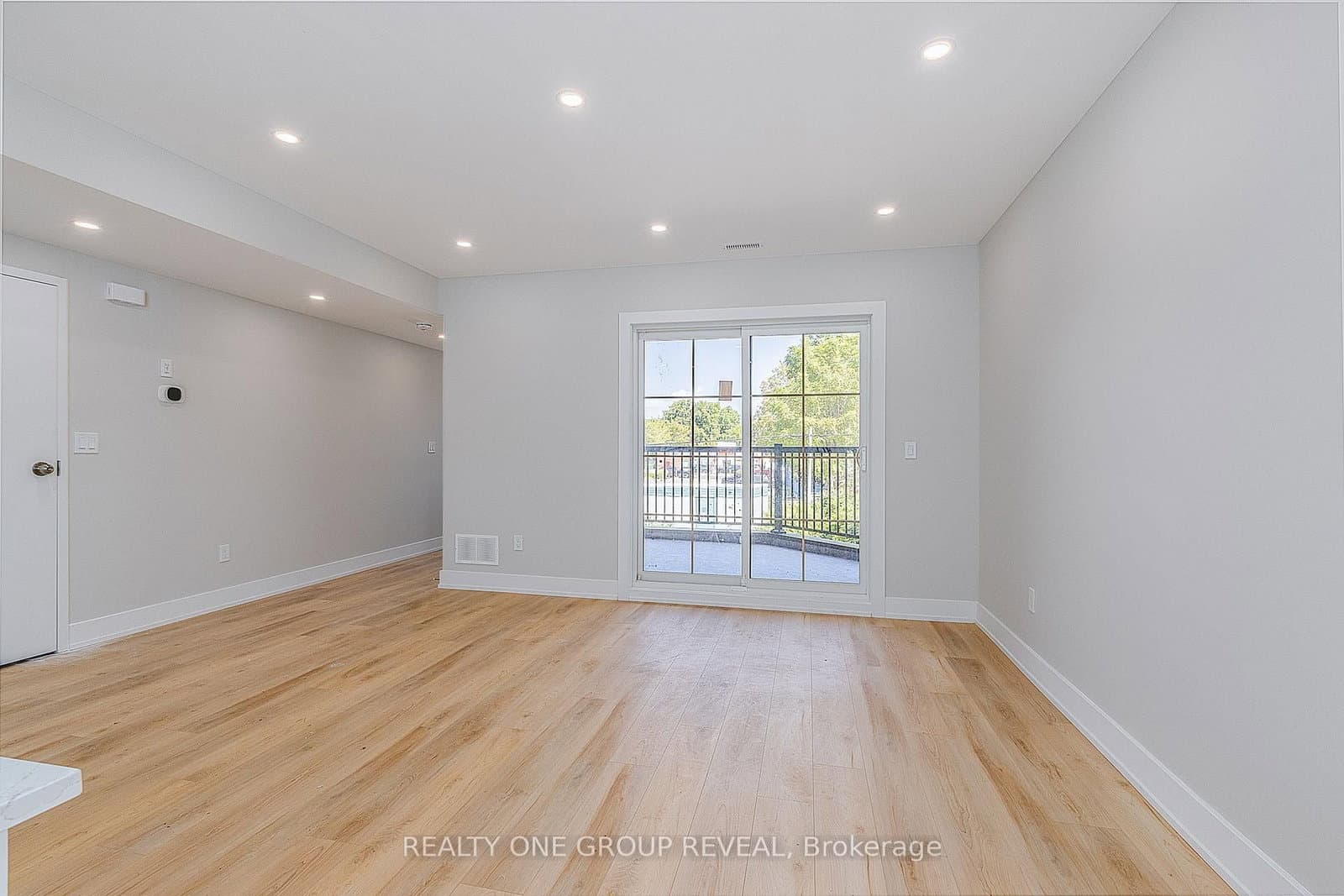 24 Queen Street, Unit 3 thumbnail 8
