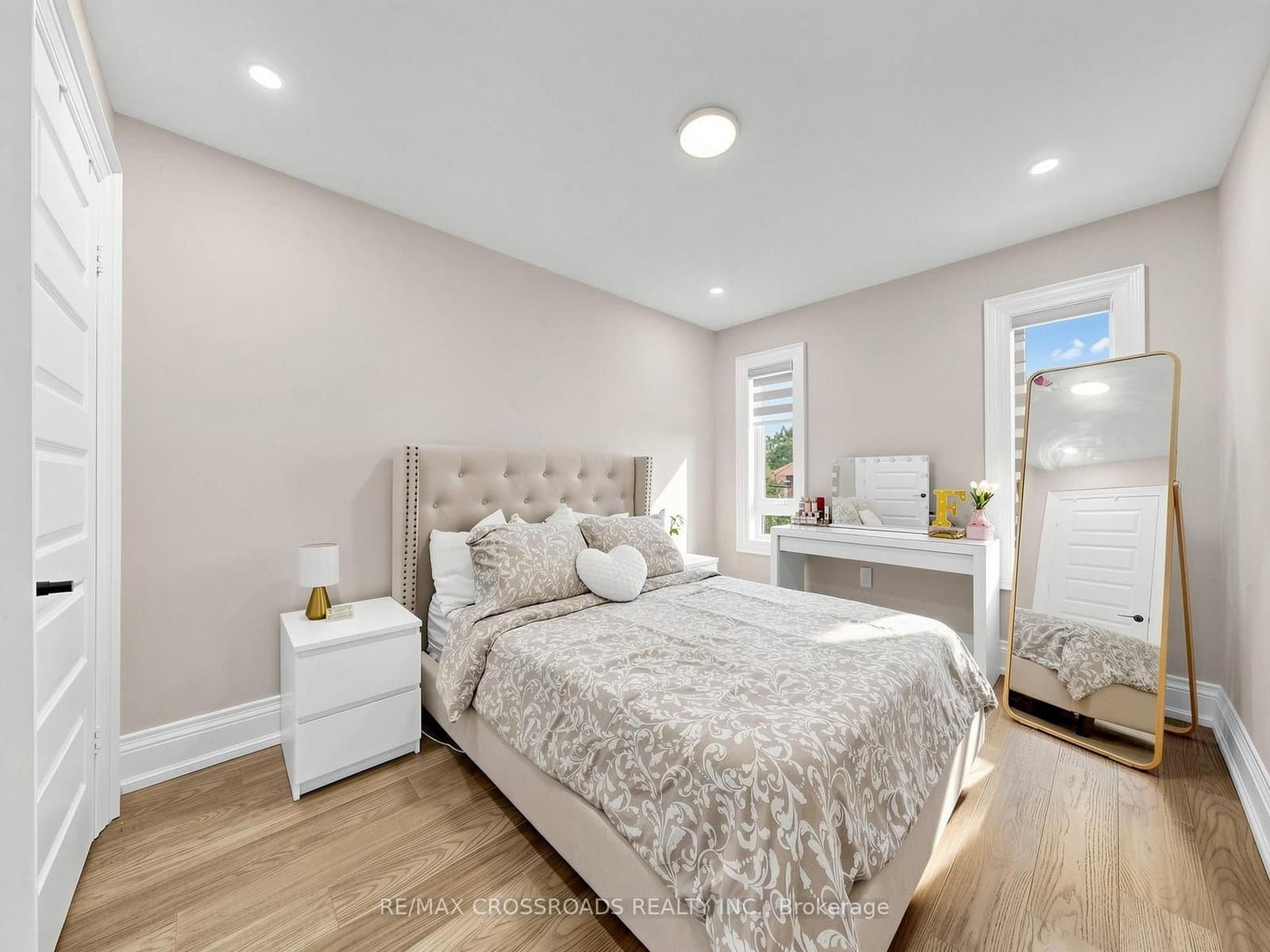 478 Aylesworth Avenue E thumbnail 29